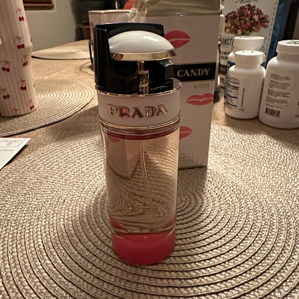 Prada Candy Kiss fragance  - Pink and White